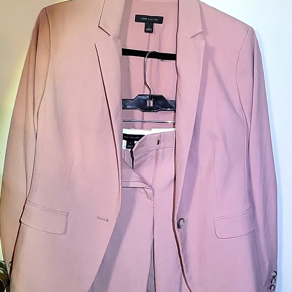 Ann taylor suit